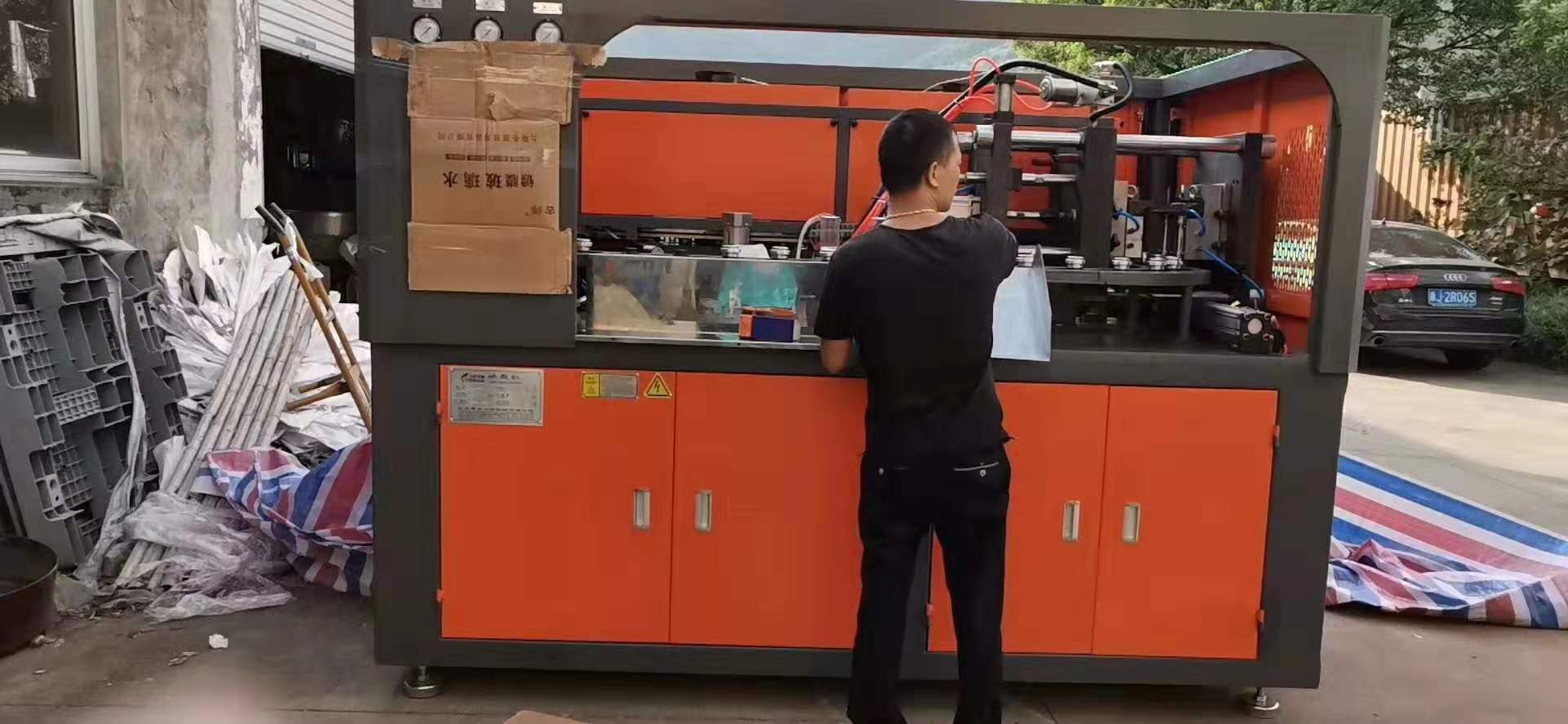 臺(tái)輝吹瓶機(jī)在吹瓶過程中遇到的這幾個(gè)問題，你遇到過嗎？